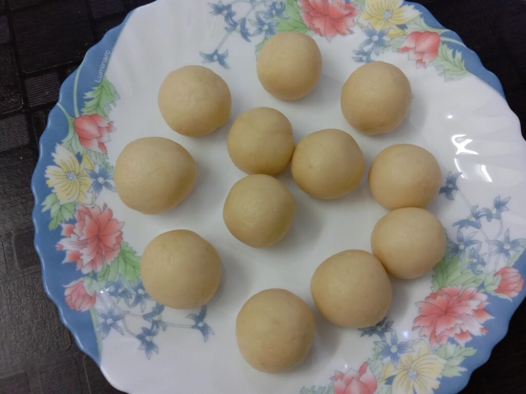 Dough balls in plate, Gulab jamun recipe.
