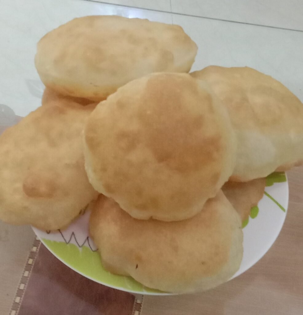 Bhatue in plate, Chole bhature recipe.