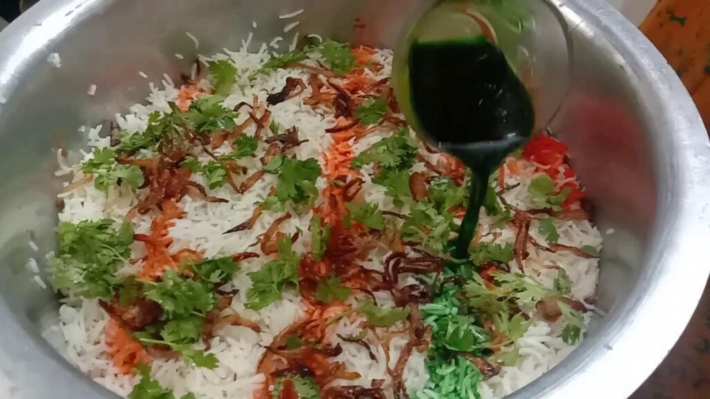 Adding colour to biryani, Biryani rice.