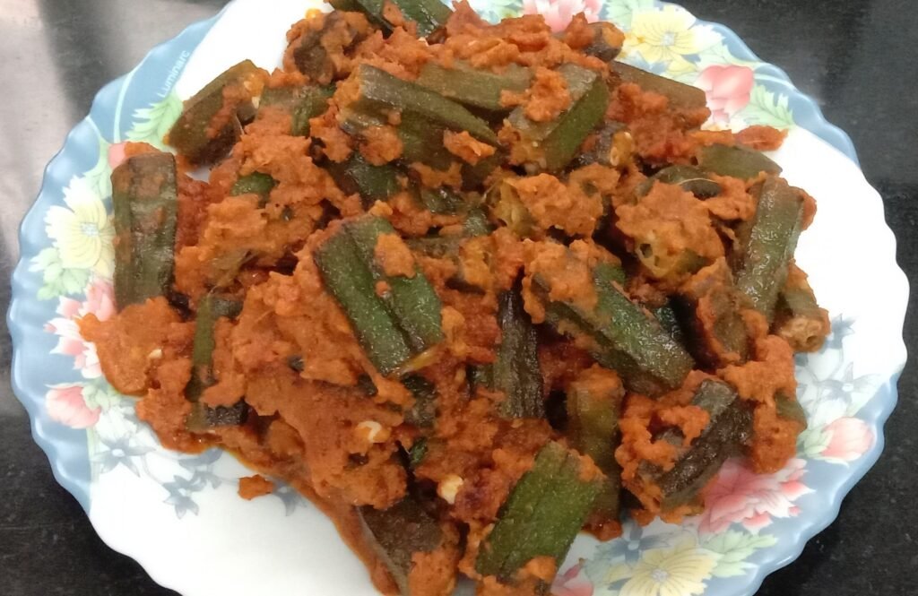 Bhindi masala in serving plate, Bhindi masala recipe.